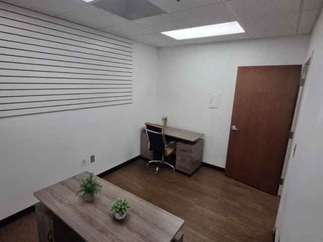 suite-6-white-wood-finish-office-2