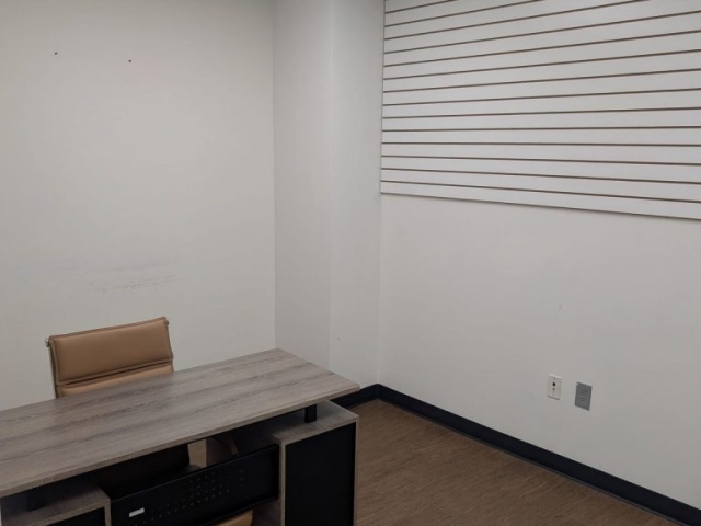suite-6-white-wood-finish-office-5